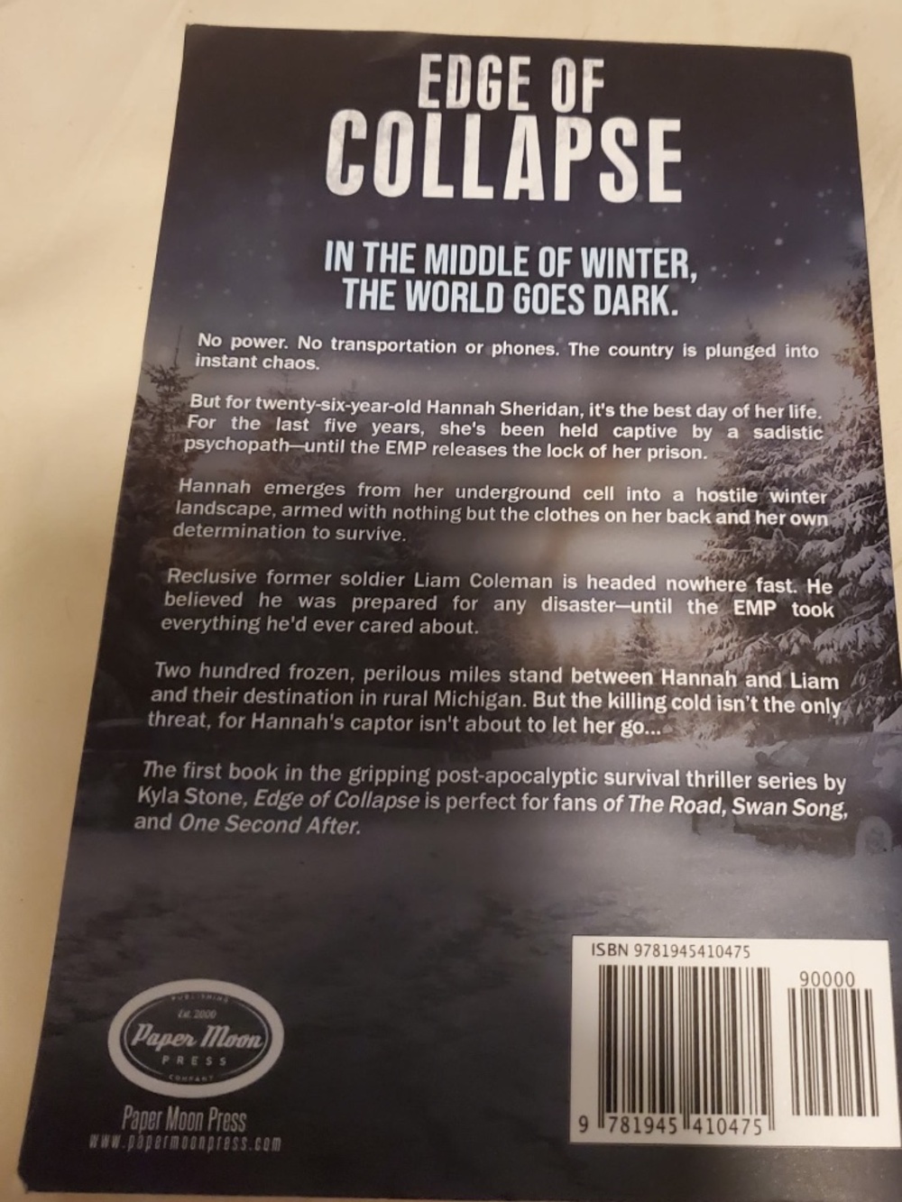 Books - Picture 2 of 9
